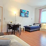 Wohnreich Zentral - In 3og - In 3er Wg Habitación en casa particular *