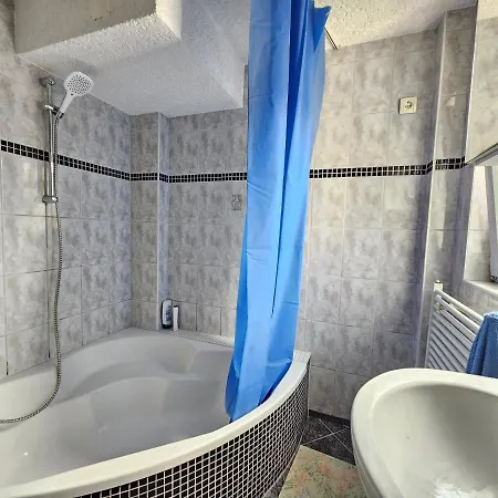 民宿 Wohnreich Zentral - In 3og - In 3er Wg 乌尔姆