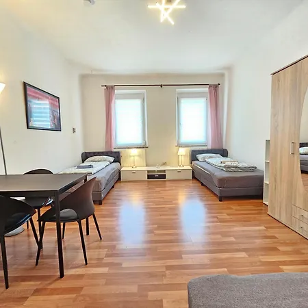 Wohnreich Zentral - In 3og - In 3er Wg 民宿 *