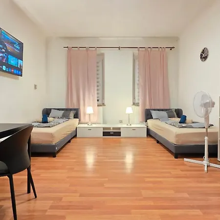 Wohnreich Zentral - In 3og - In 3er Wg Rum i privatbostad *